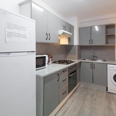 Apartamentos Maja Benidorm Bagian luar foto