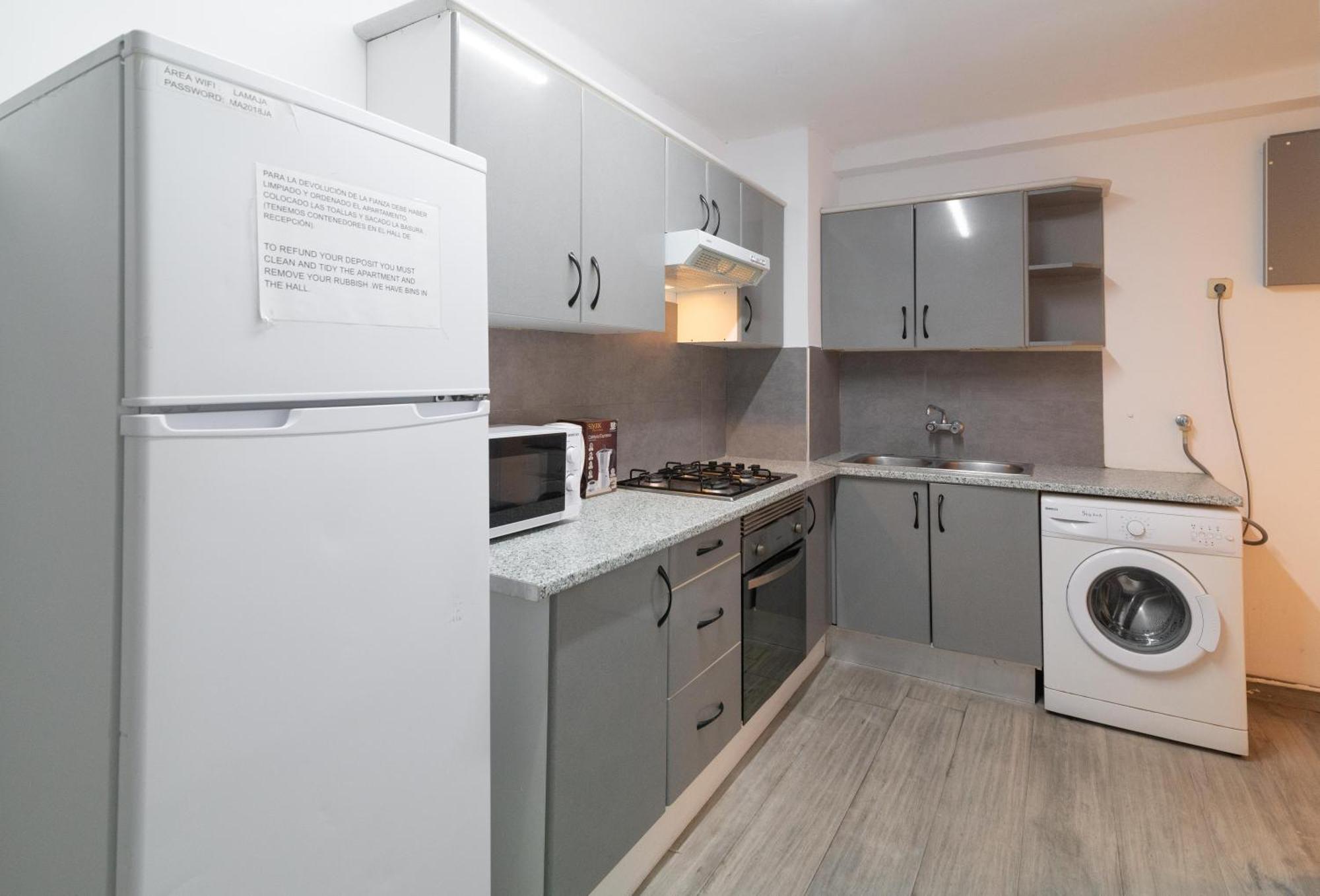 Apartamentos Maja Benidorm Bagian luar foto