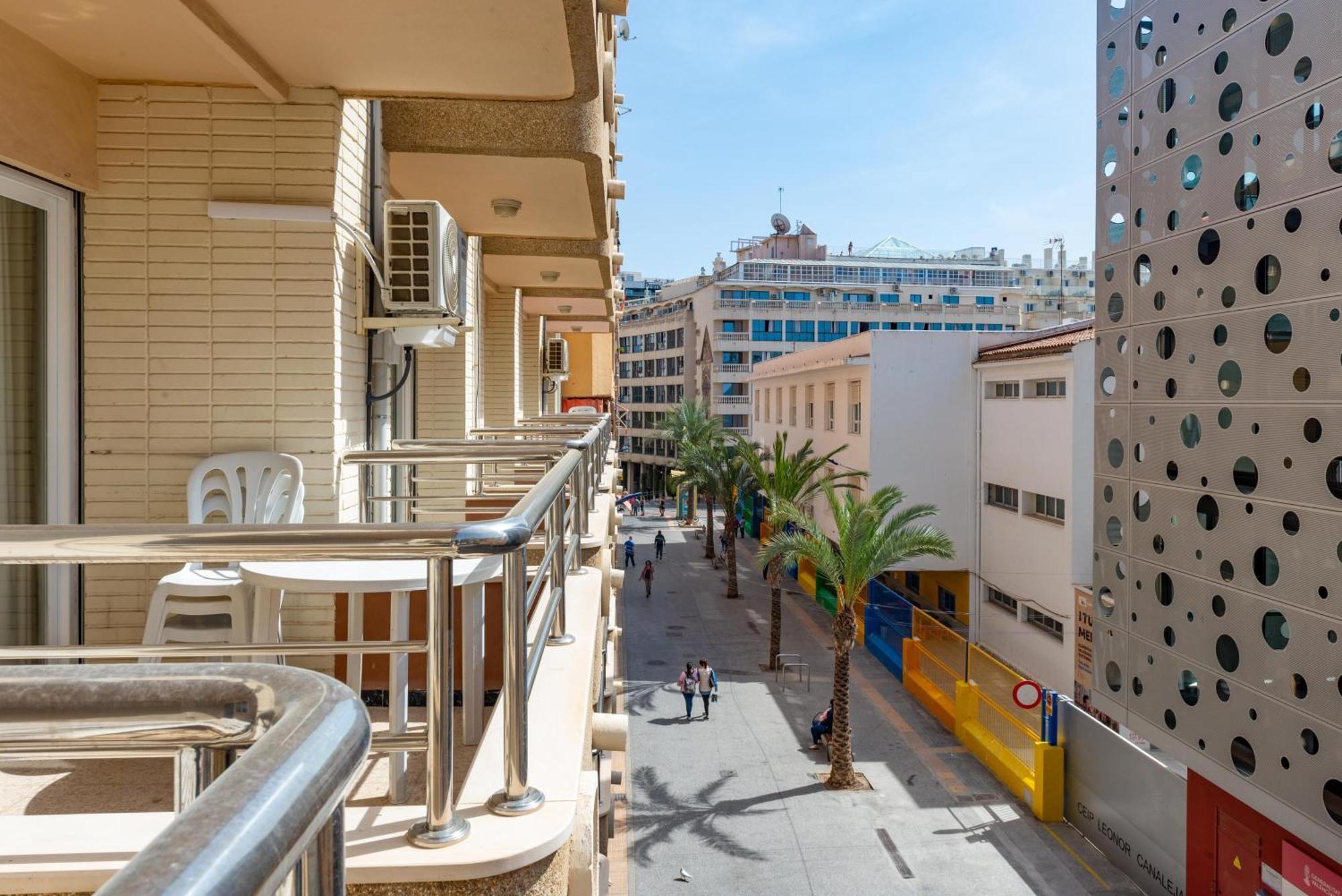 Apartamentos Maja Benidorm Bagian luar foto