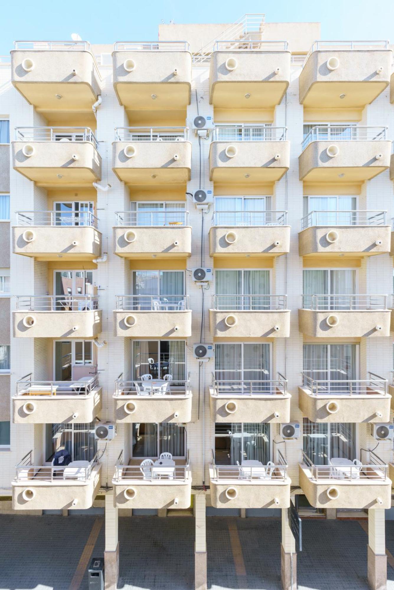 Apartamentos Maja Benidorm Bagian luar foto