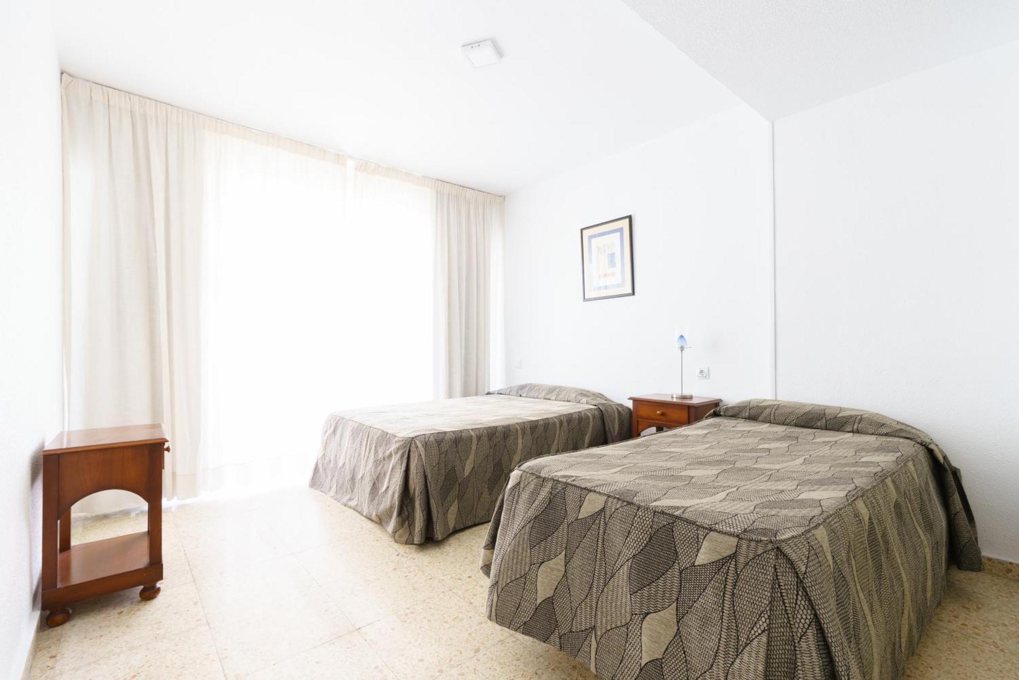 Apartamentos Maja Benidorm Bagian luar foto